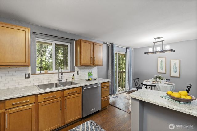 261 NE Jolly Roger Lane, Belfair, WA 98528