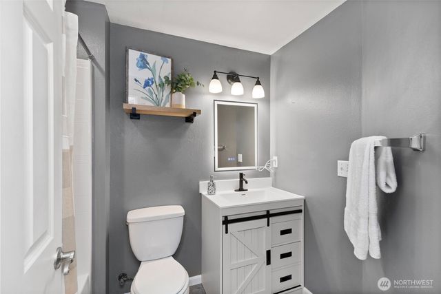 261 NE Jolly Roger Lane, Belfair, WA 98528