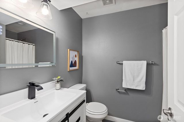 261 NE Jolly Roger Lane, Belfair, WA 98528