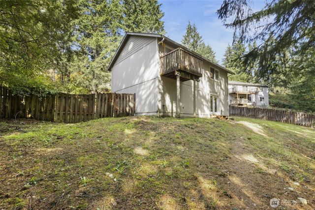 261 NE Jolly Roger Lane, Belfair, WA 98528