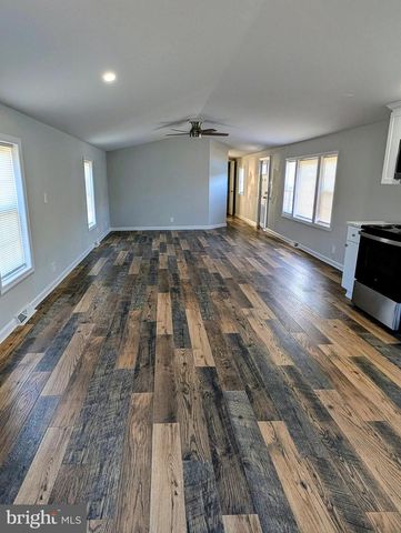 5 DENBIGH LN, Coatesville, PA 19320