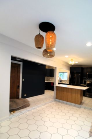 111 Manor Avenue, Fox Lake, IL 60020