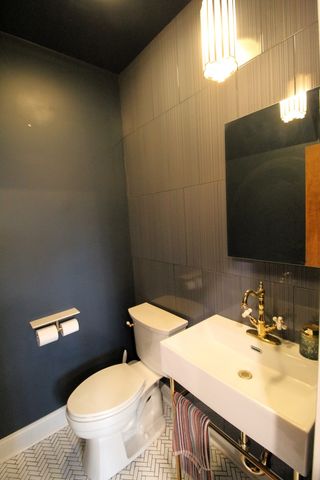 111 Manor Avenue, Fox Lake, IL 60020