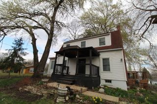 111 Manor Avenue, Fox Lake, IL 60020