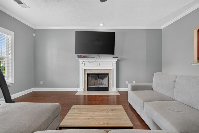 935 Cherry Blossom Ln, Clarksville, TN 37040