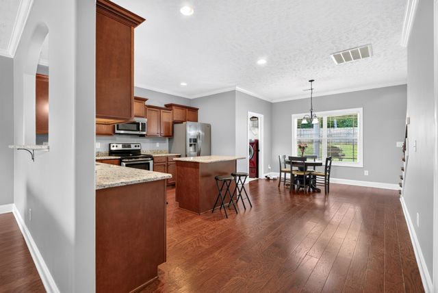 935 Cherry Blossom Ln, Clarksville, TN 37040