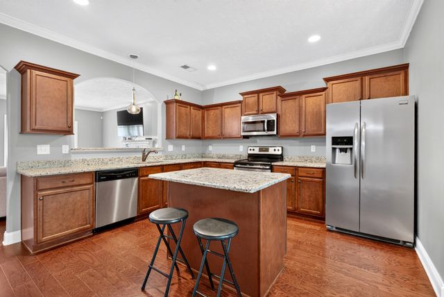 935 Cherry Blossom Ln, Clarksville, TN 37040