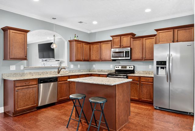 935 Cherry Blossom Ln, Clarksville, TN 37040