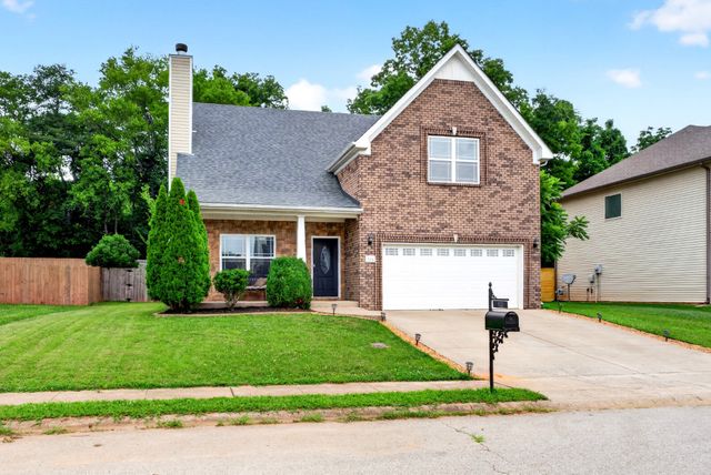 935 Cherry Blossom Ln, Clarksville, TN 37040