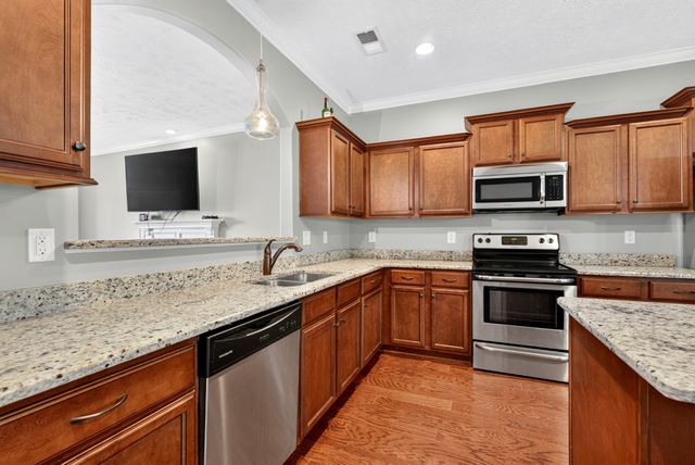 935 Cherry Blossom Ln, Clarksville, TN 37040