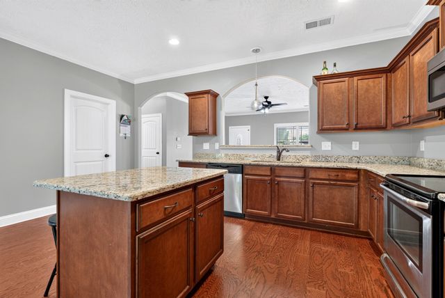935 Cherry Blossom Ln, Clarksville, TN 37040