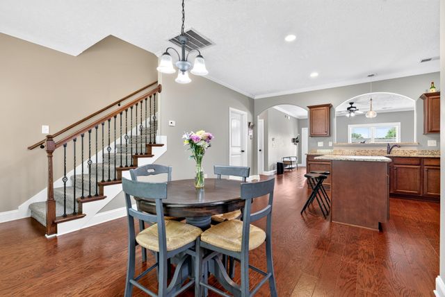 935 Cherry Blossom Ln, Clarksville, TN 37040