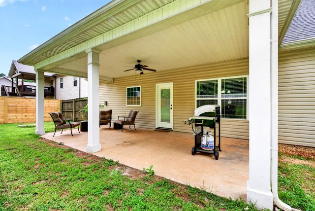 935 Cherry Blossom Ln, Clarksville, TN 37040