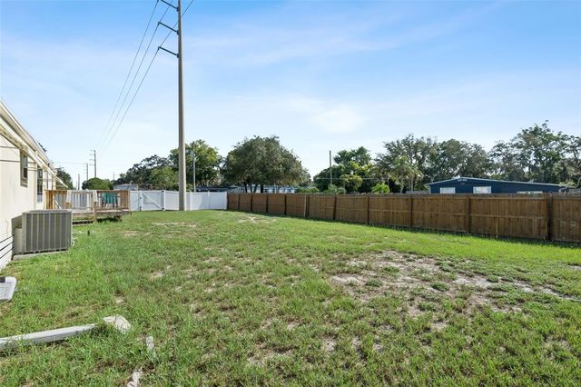 20 HAWAIIAN WAY, Leesburg, FL 34788