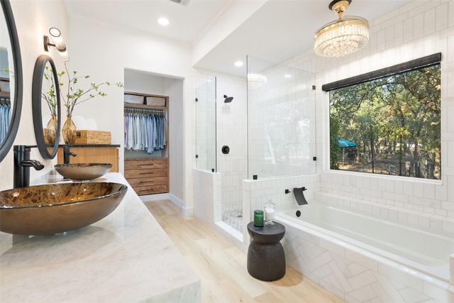 220 Fawn Meadow DR, Dripping Springs, TX 78620