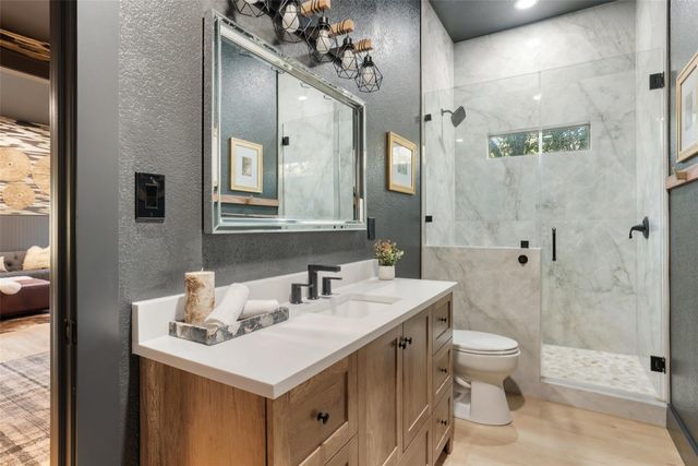 220 Fawn Meadow DR, Dripping Springs, TX 78620