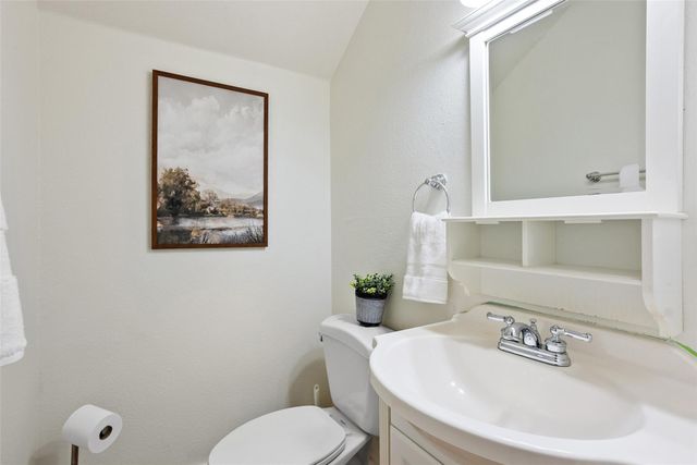 220 Fawn Meadow DR, Dripping Springs, TX 78620