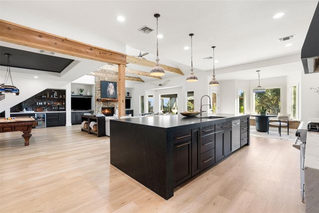 220 Fawn Meadow DR, Dripping Springs, TX 78620