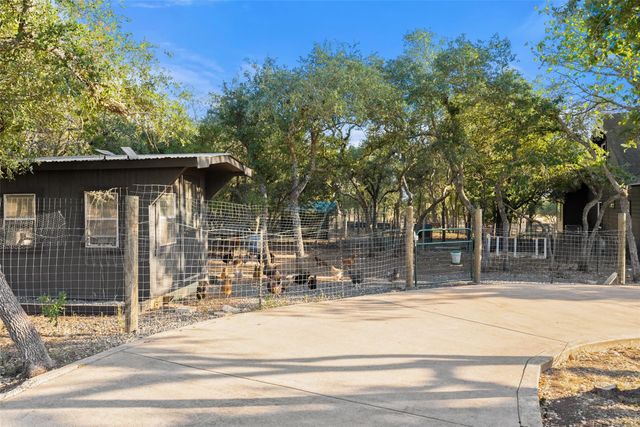 220 Fawn Meadow DR, Dripping Springs, TX 78620
