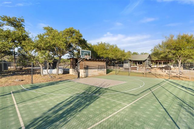 220 Fawn Meadow DR, Dripping Springs, TX 78620