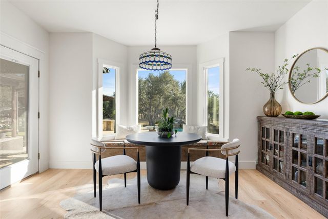 220 Fawn Meadow DR, Dripping Springs, TX 78620