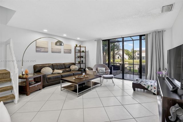 10691 NW 14th St 257, Plantation, FL 33322