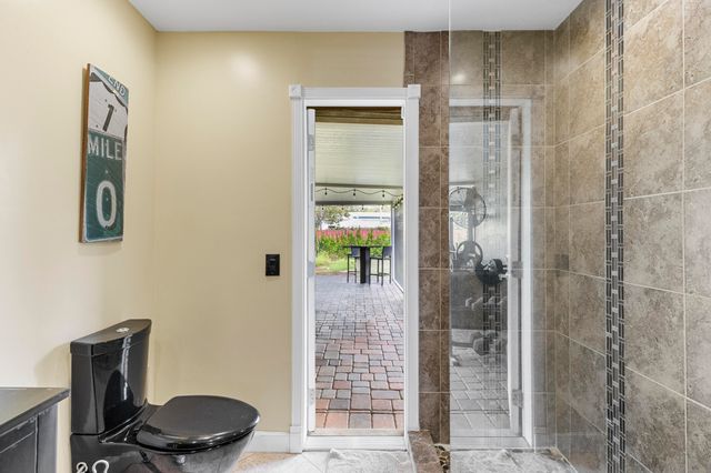 5581 SW 13th Street, Plantation, FL 33317