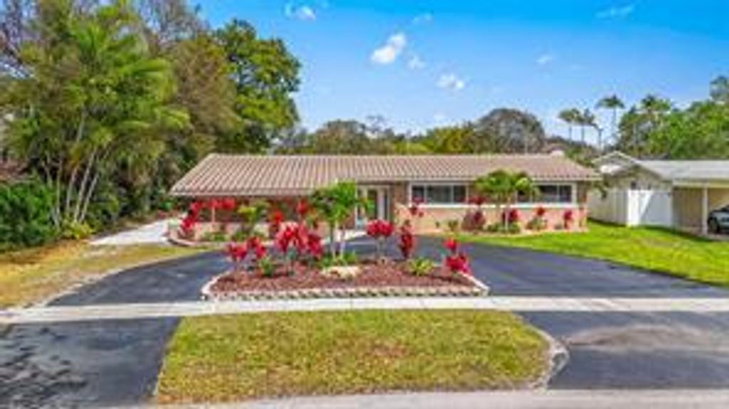 5581 SW 13th Street, Plantation, FL 33317