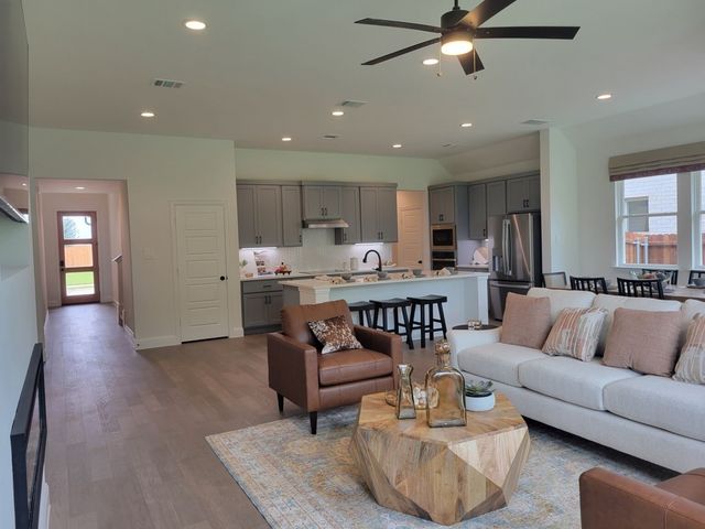 4428 Aralia Street, Fort Worth, TX 76036