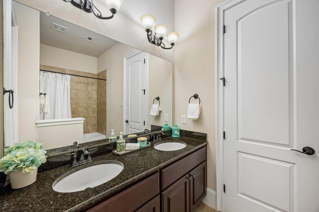 2322 Red Fox Drive, Missouri City, TX 77459