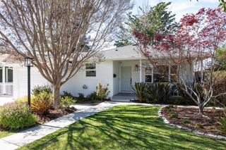 1067 17th Avenue, Redwood City, CA 94063
