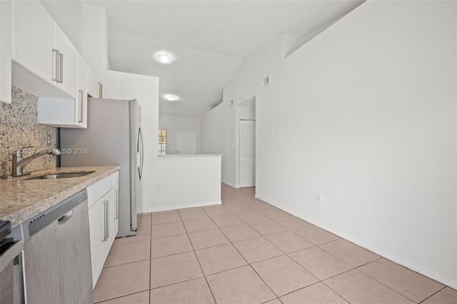 6900 NW 179th St 204-1, Hialeah, FL 33015