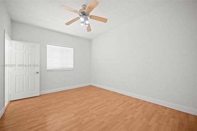 6900 NW 179th St 204-1, Hialeah, FL 33015