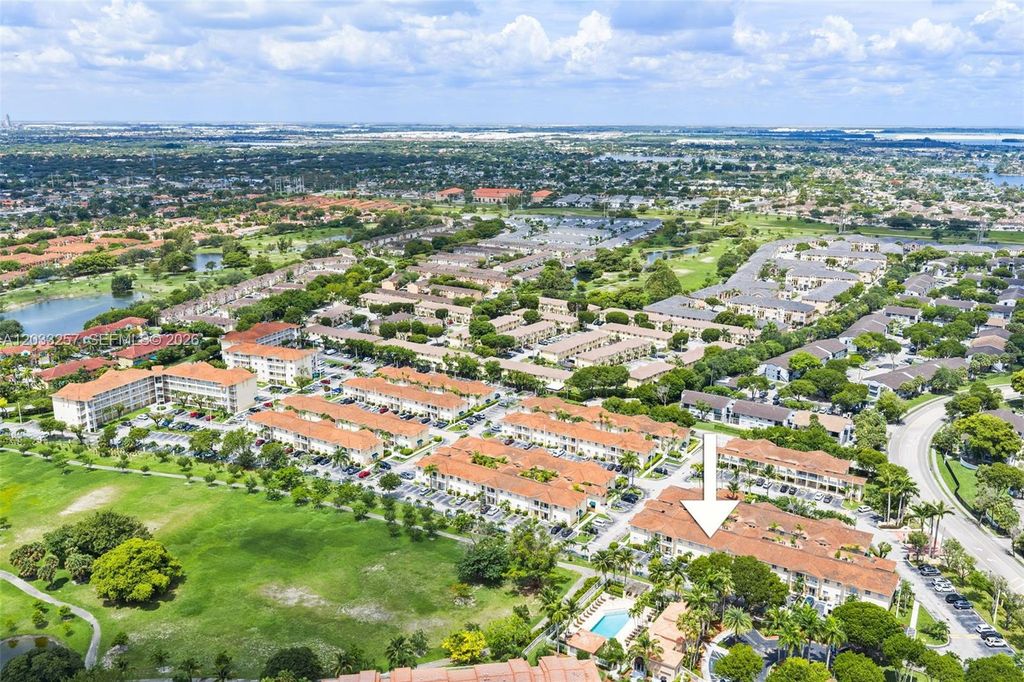 6900 NW 179th St 204-1, Hialeah, FL 33015