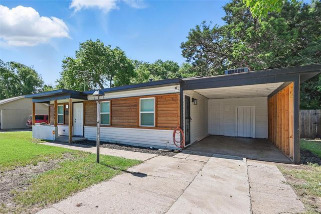 1205 Hamsted Street, Fort Worth, TX 76115