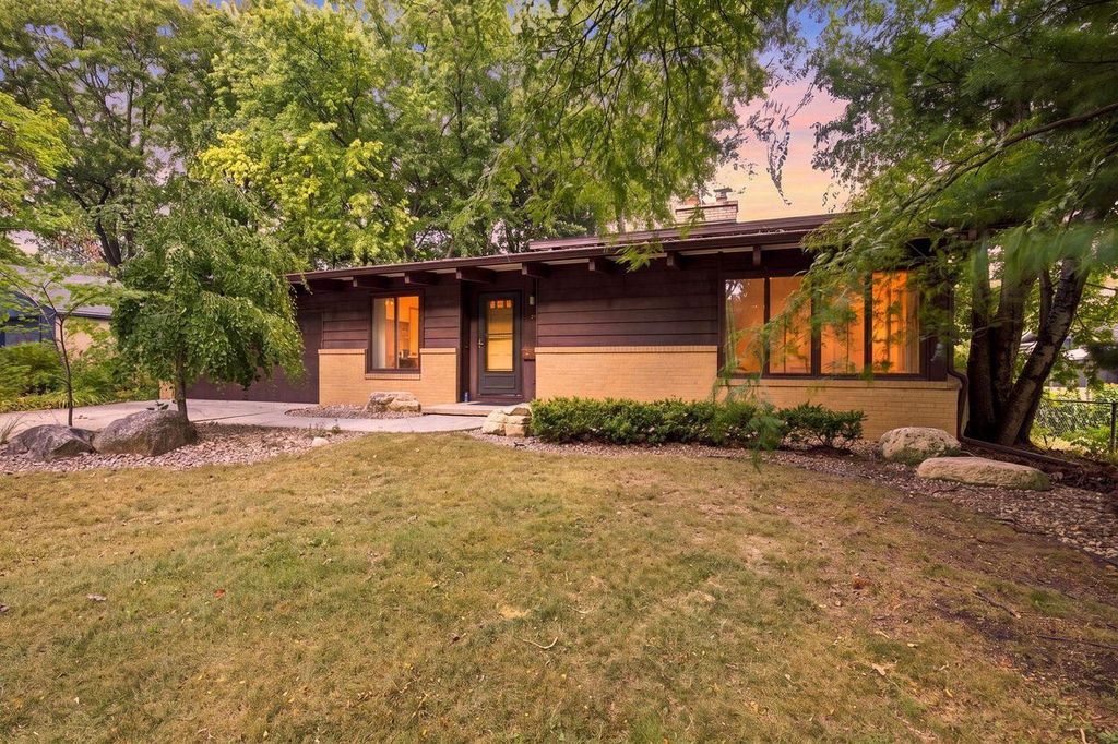 117 Alden Drive, Madison, WI 53705