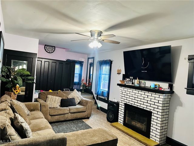 2616 Crown Place NW, Canton, OH 44708