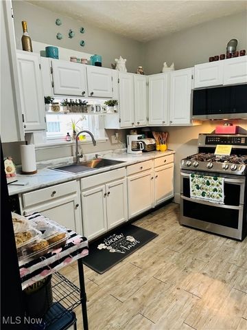 2616 Crown Place NW, Canton, OH 44708