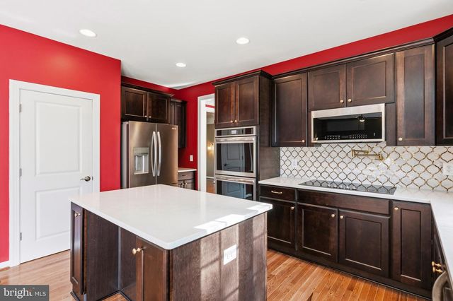 2114 JELLICO CT, Woodbridge, VA 22191