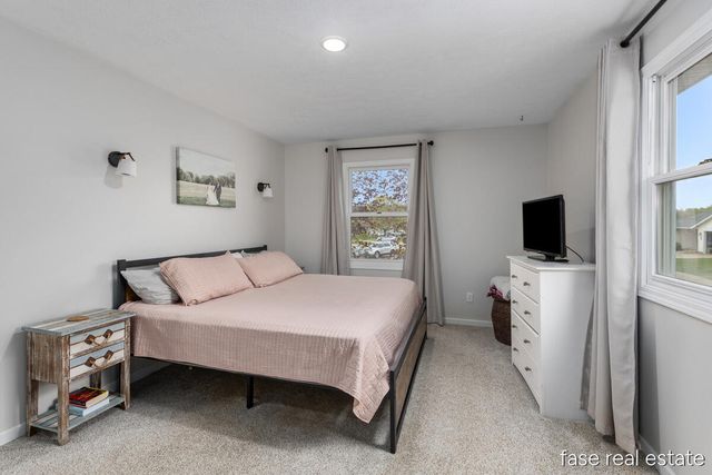 320 Maizie Lane, Sparta Vllg, MI 49345