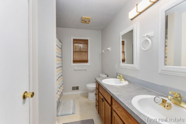 320 Maizie Lane, Sparta Vllg, MI 49345