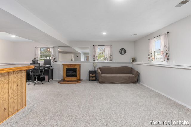 320 Maizie Lane, Sparta Vllg, MI 49345