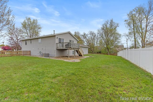 320 Maizie Lane, Sparta Vllg, MI 49345