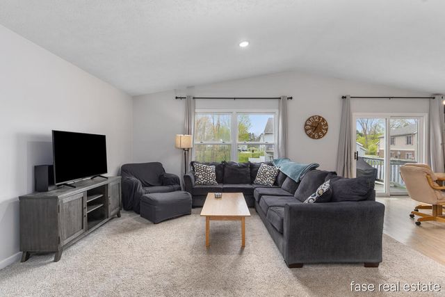320 Maizie Lane, Sparta Vllg, MI 49345