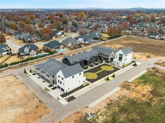 4625 S 47th Street, Rogers, AR 72758