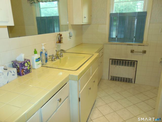 101 Birchwood Street, Waterbury, CT 06708