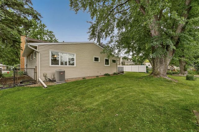 1535 8th Avenue SE, Rochester, MN 55904