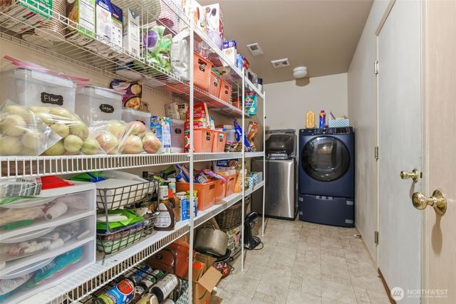 18708 94th Avenue Ct E, Puyallup, WA 98375