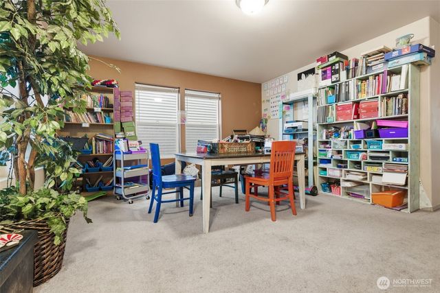 18708 94th Avenue Ct E, Puyallup, WA 98375