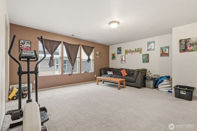 18708 94th Avenue Ct E, Puyallup, WA 98375